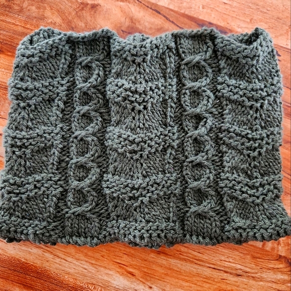 Neckwarmer/Cowl - Picture 1 of 1